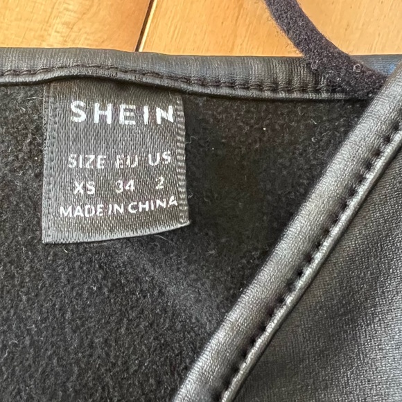 SHEIN Bundle Of 3 Crop Tops XS - Picture 9 of 14